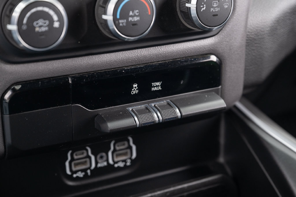 Used 2023 RAM 1500 Big Horn AWD/4WD image 35