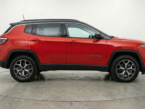 Used 2025 Jeep Compass Limited AWD/4WD image 11