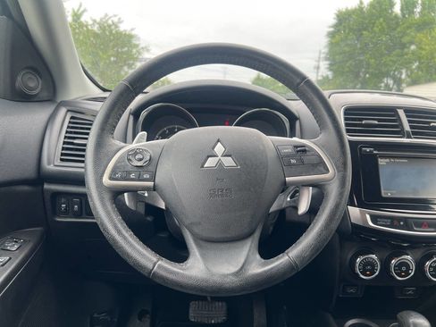 Used 2013 Buick Enclave Premium FWD image 16