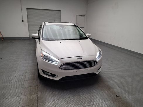 Used 2018 Ford Focus Titanium w/ Titanium Technology Package FWD image 14