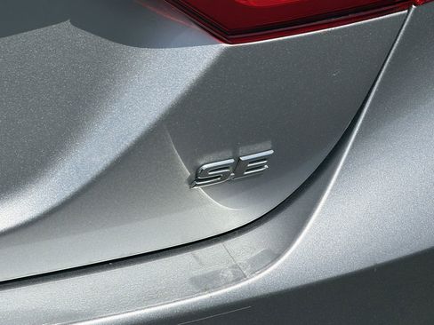 Used 2024 Toyota Camry SE w/ Convenience Package image 25