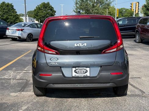Used 2022 Kia Soul LX w/ Technology Package FWD image 4