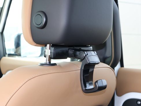 New 2026 Land Rover Defender 110 X-Dynamic SE AWD/4WD image 19