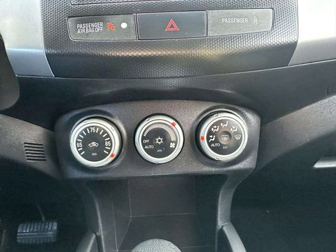Used 2009 Mitsubishi Outlander XLS AWD/4WD image 33