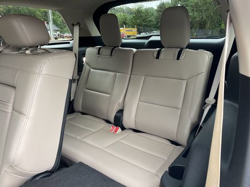 Certified 2024 Ford Explorer XLT w/ Equipment Group 202A image 21