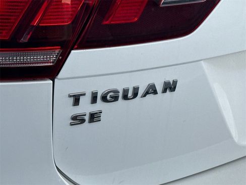 Used 2020 Volkswagen Tiguan SE image 7