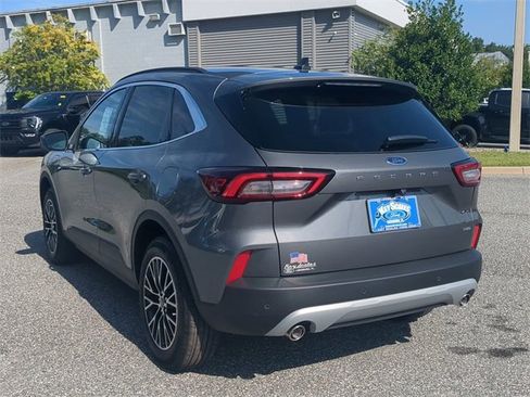 New 2025 Ford Escape SE image 20