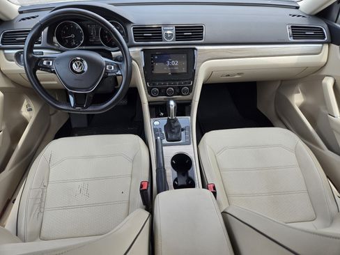 Used 2017 Volkswagen Passat 1.8T SE FWD image 14