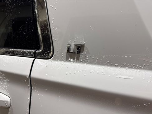 Used 2019 Chevrolet Tahoe LT image 11