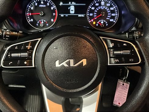 Used 2023 Kia Forte LXS FWD image 11