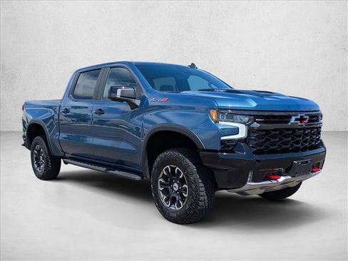 Used 2024 Chevrolet Silverado 1500 ZR2 w/ Technology Package AWD/4WD image 3