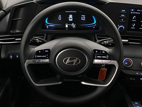 New 2026 Hyundai Elantra SE image 14