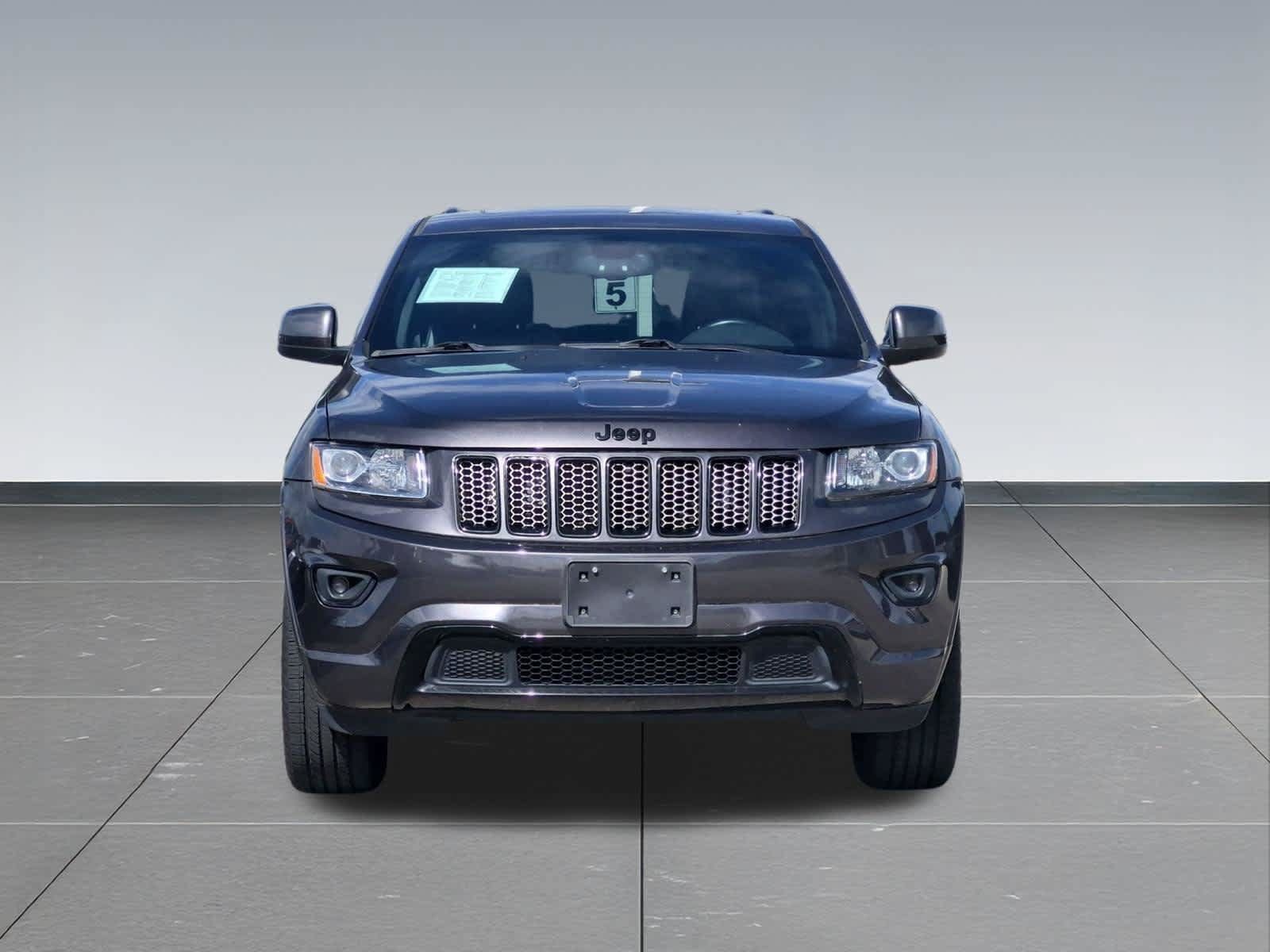 Used 2015 Jeep Grand Cherokee Altitude AWD/4WD image 9