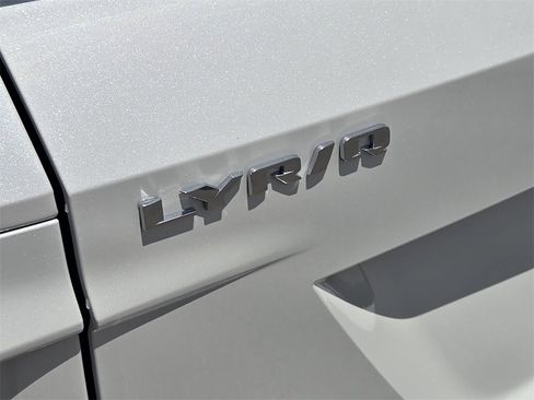 New 2025 Cadillac Lyriq Luxury image 12