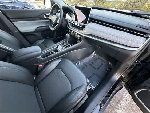Used 2022 Jeep Compass Latitude w/ Convenience Group image 21