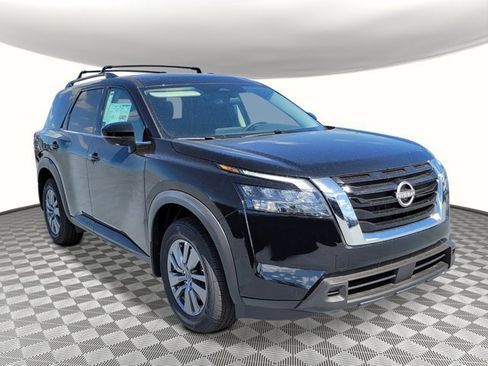 New 2025 Nissan Pathfinder SV image 7