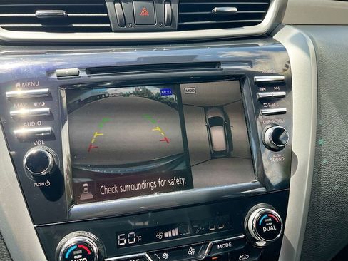 Used 2024 Nissan Murano SL FWD image 14