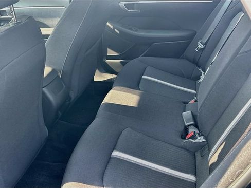Used 2025 Hyundai Sonata SE FWD image 9