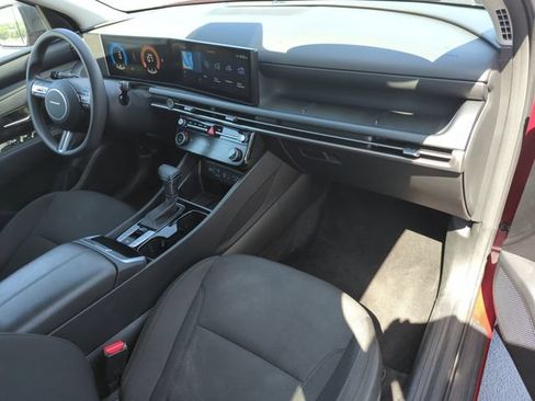 Used 2025 Hyundai Tucson SEL FWD image 22