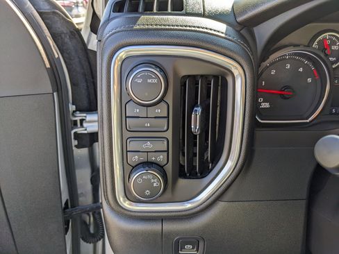 Used 2023 Chevrolet Silverado 2500 LT image 26