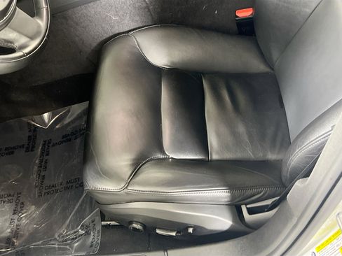 Used 2022 Volvo S60 B5 Momentum w/ Premium Package image 18