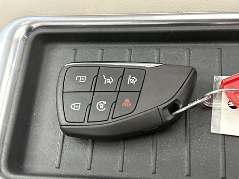 Used 2021 GMC Yukon XL Denali w/ Denali Premium Package image 50