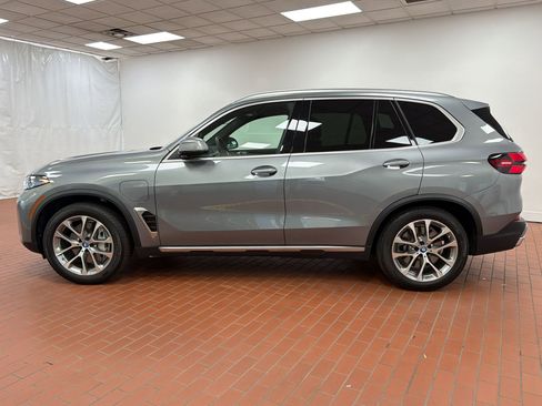 Certified 2025 BMW X5 xDrive50e w/ Parking Assistance Package image 2