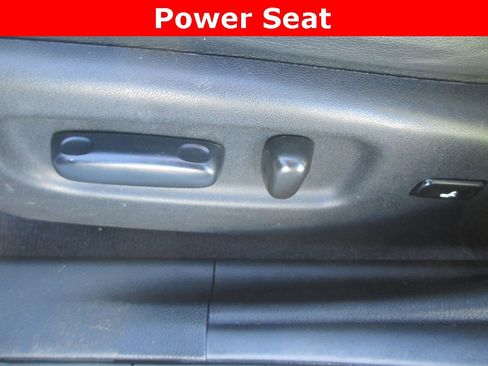 Used 2013 Toyota Highlander Limited image 24