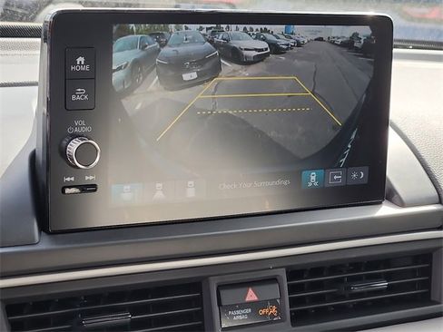 New 2025 Honda Pilot Touring image 18