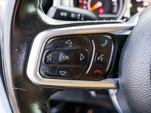 Used 2018 Jeep Wrangler Unlimited Sahara image 13