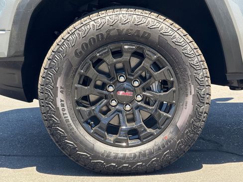 New 2026 GMC Canyon Elevation w/ Convenience Package RWD image 26