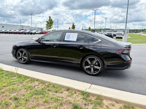 Used 2024 Honda Accord Sport image 5