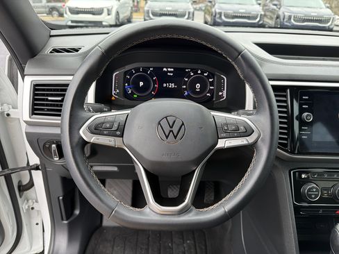 Used 2023 Volkswagen Atlas Cross Sport SE image 24