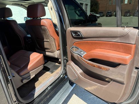 Used 2015 Chevrolet Suburban LTZ AWD/4WD image 18