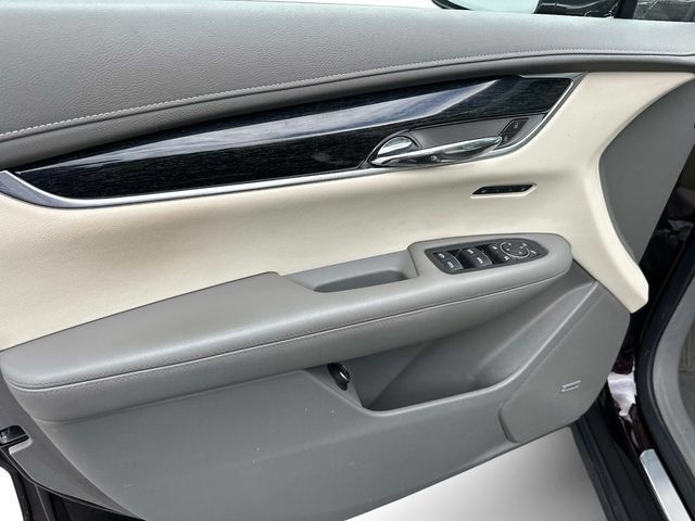 Used 2021 Cadillac XT6 Premium Luxury AWD/4WD image 16