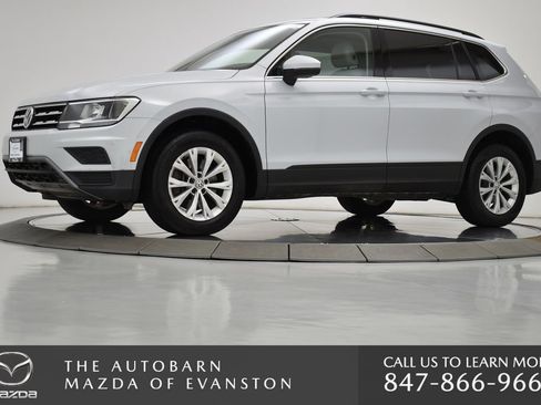 Used 2019 Volkswagen Tiguan SE w/ Panoramic Sunroof Package image 16