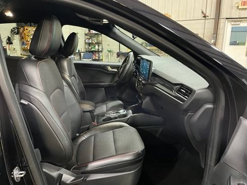 Used 2024 Ford Escape ST-Line w/ Tech Pack #1 AWD/4WD image 25