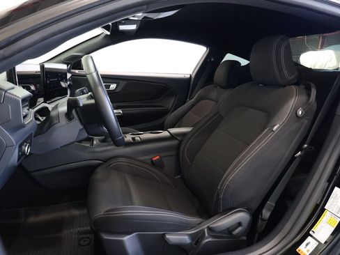 Used 2024 Ford Mustang GT RWD image 18