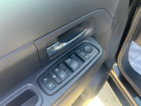 Used 2012 Jeep Liberty Sport AWD/4WD image 14
