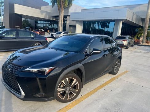 Certified 2024 Lexus UX 250h FWD image 9