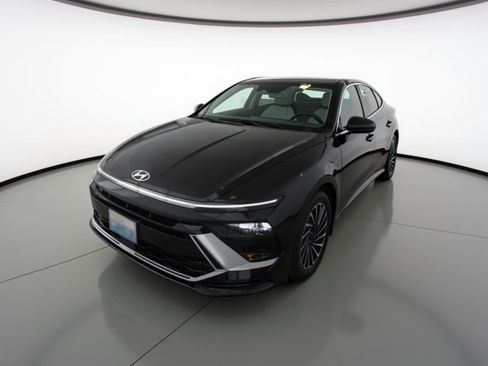 Used 2025 Hyundai Sonata SEL image 3