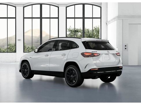 New 2025 Mercedes-Benz GLA 35 AMG AMG GLA 35 image 28