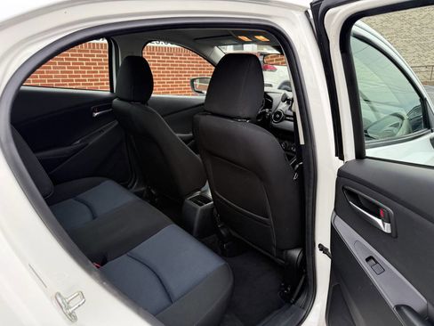 Used 2017 Toyota Yaris iA image 16