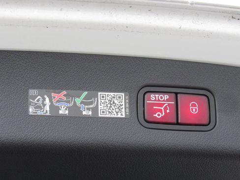 New 2026 Mercedes-Benz GLC 300 4MATIC image 23