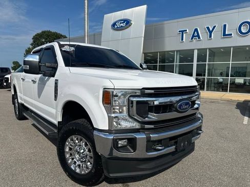 Used 2022 Ford F250 XLT w/ XLT Premium Package AWD/4WD image 4