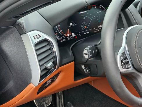 Used 2026 BMW M850i xDrive Convertible image 24