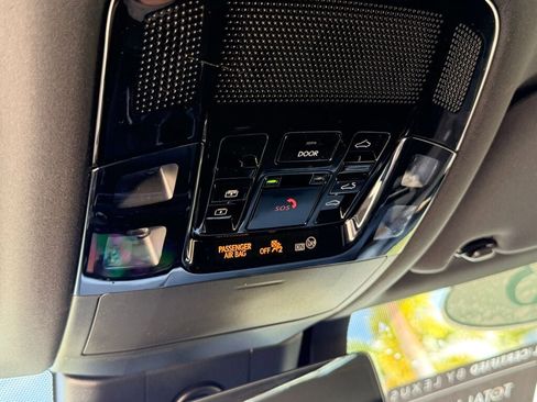 Certified 2025 Lexus RX 450h AWD w/ Luxury Package image 25