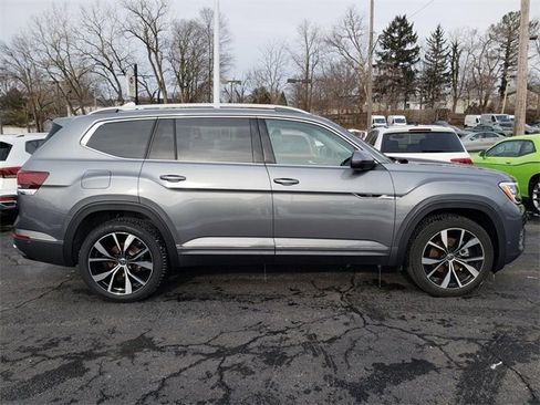 New 2025 Volkswagen Atlas SEL Premium R-Line image 10