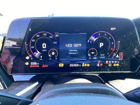 Used 2025 Chevrolet Suburban LT w/ Comfort Package image 7