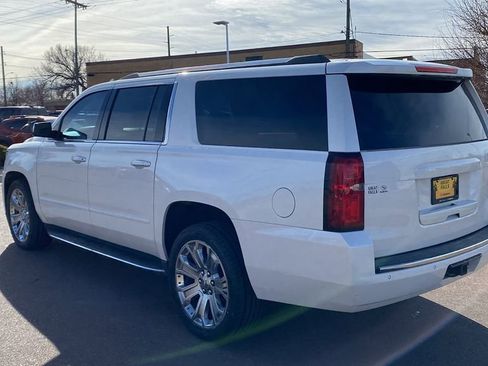 Used 2017 Chevrolet Suburban Premier image 7